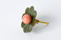 Daisy Drawer Pull with a Ball