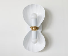 Double Coquille Sconce