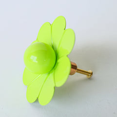 Daisy Drawer Pull with a Ball