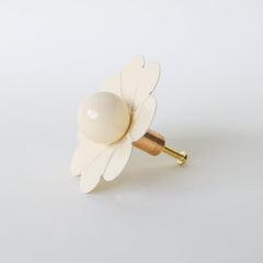 Daisy Drawer Pull with a Ball