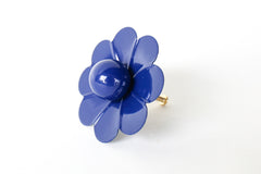 Daisy Drawer Pull with a Ball