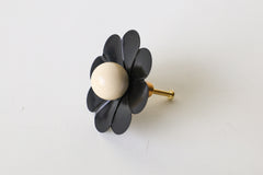 Daisy Drawer Pull with a Ball