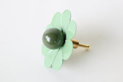 Daisy Drawer Pull with a Ball