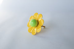 Daisy Drawer Pull with a Ball