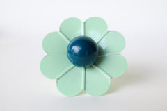 Daisy Drawer Pull with a Ball