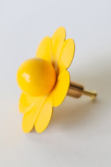 Daisy Drawer Pull with a Ball