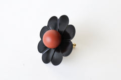 Daisy Drawer Pull with a Ball