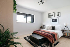 modern black and white california style bedroom decor