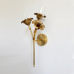 Brass floral bouquet wall sconce side view with adjustable flowers